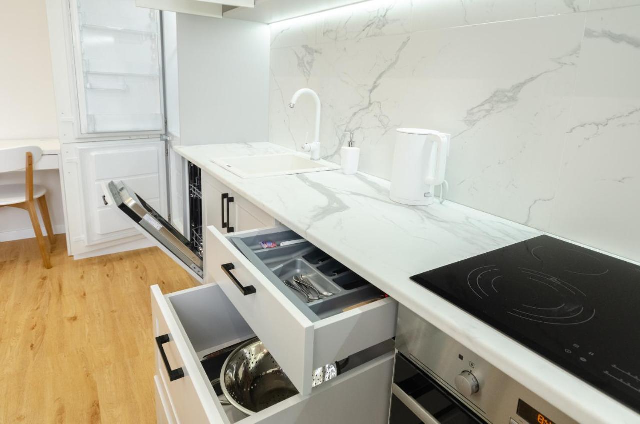 Petrovdom Ж38 In Luxury Apartments At 68 Zhylyanska Street,38 Perlyna Киев Экстерьер фото